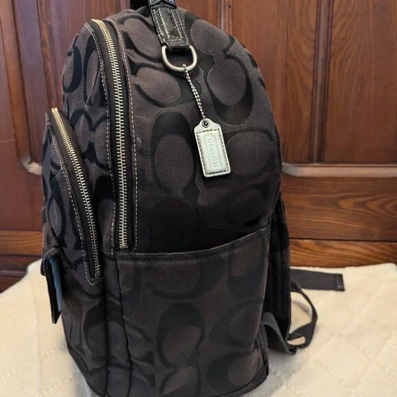 Coach Signature Black Vintage Backpack  C1273 - 19858 *? Vintage Coach Classic Backpack XL, 9943, in Black, Free US  main image 4
